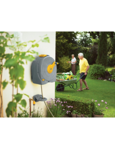 Portamangueras Colgar Con 30 M De Manguera De 15 MM Hozelock