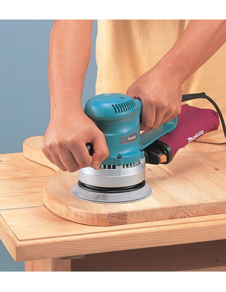 Lijadora Excéntrica BO6030 150 MM 310W Makita