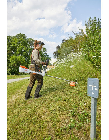  Desbrozadora STIHL FSA 135 Disco Matorrales 250-3 Sin Batería Ni Cargador