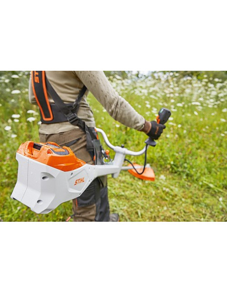 Desbrozadora Stihl FSA 135 Disco Matorrales 250-3 Sin Batería Ni Cargador
